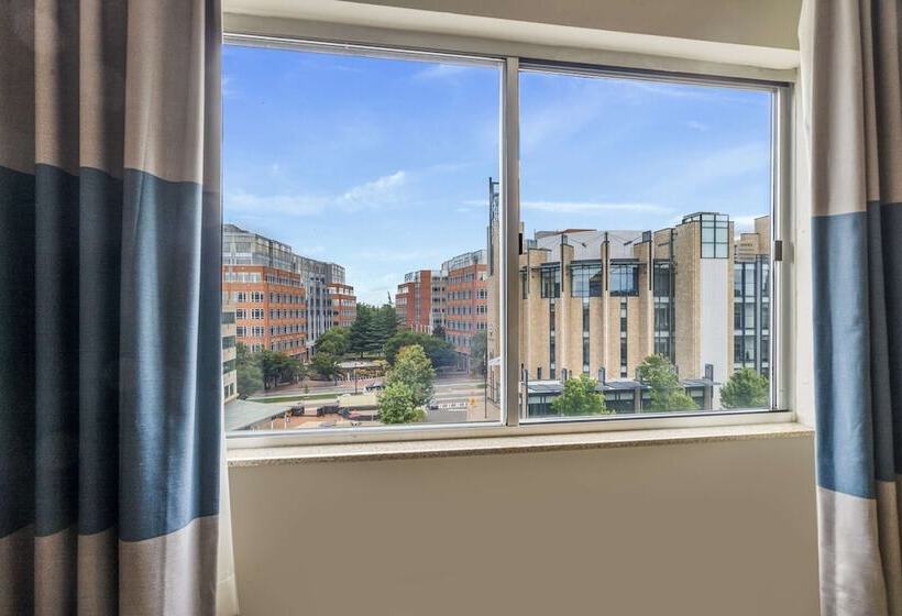 اتاق استاندارد برای معلولان, Doubletree By Hilton Charlotte Uptown