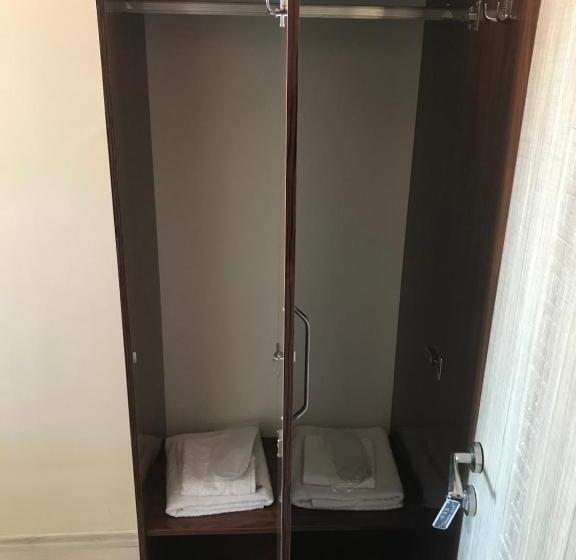 Quarto Estandar Individual, Gunes Otel