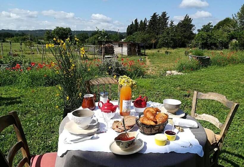 Номер Стандарт Вид на Сад, La Ferme Constantin