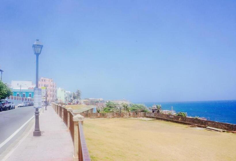 آپارتمان 1 خوابه با چشم‌انداز دریا, La Capitana Old San Juan Building