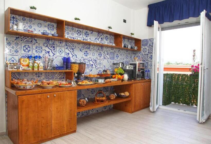Номер Deluxe, Domus Michaeli B&b Pompei