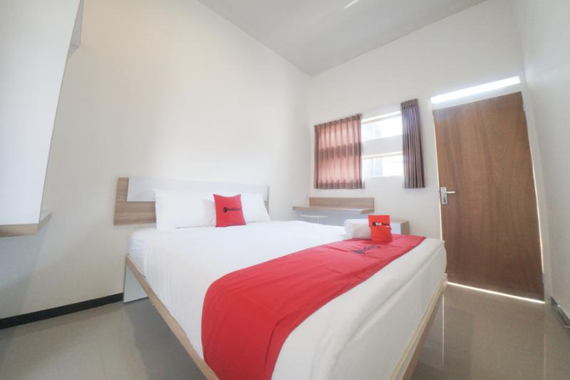 Номер Стандарт, Reddoorz Syariah Near Transmart Mx Malang