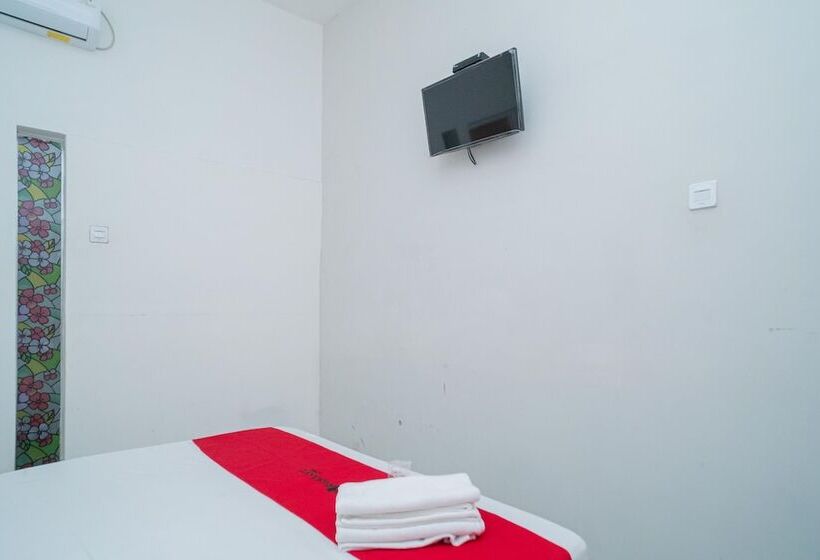 Номер Стандарт, Reddoorz Syariah Near Transmart Mx Malang