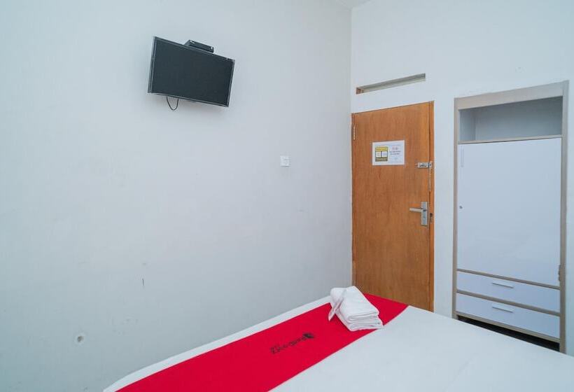 Номер Economy, Reddoorz Syariah Near Transmart Mx Malang