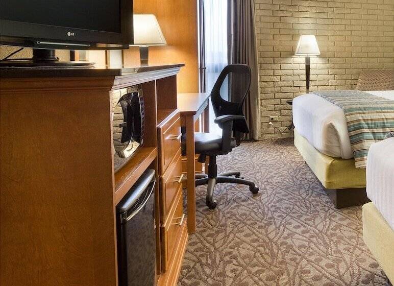 디럭스 룸, Drury Inn Mobile