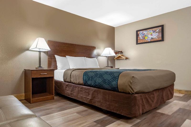 اتاق استاندارد, Econo Lodge Hays I 70