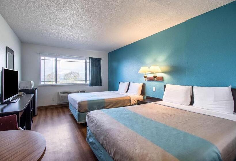 Номер Deluxe, Motel 6astoria, Or