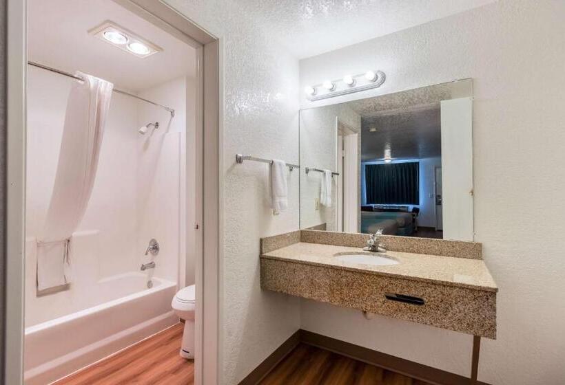 Номер Deluxe, Motel 6astoria, Or