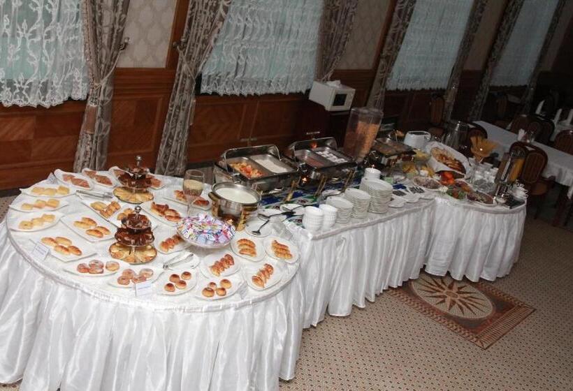 اتاق اکونومی, Taj Palace