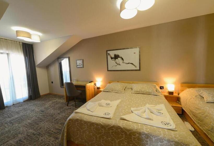 اتاق سوپریور, Vir Villa
