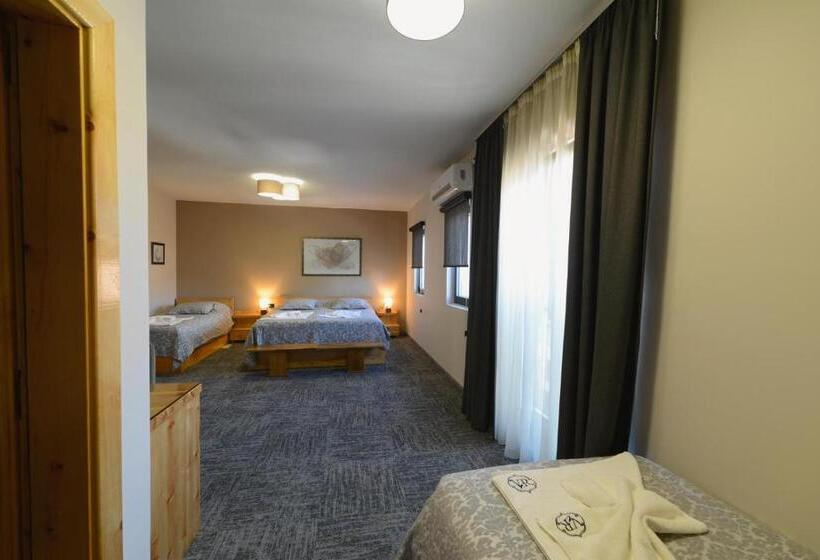 اتاق سوپریور سه تخته, Vir Villa