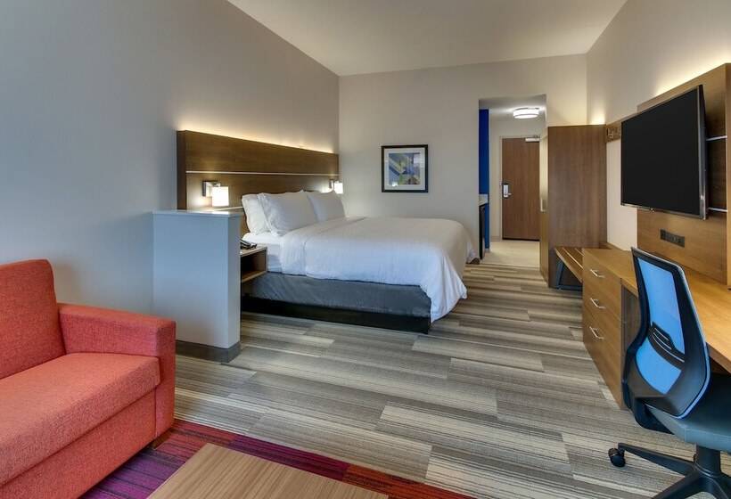 套房, Holiday Inn Express & Suites   Nashville Metrocenter Downtown, An Ihg