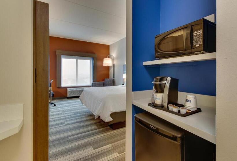 适合残疾人士使用的带超级大床的标准间, Holiday Inn Express & Suites   Nashville Metrocenter Downtown, An Ihg