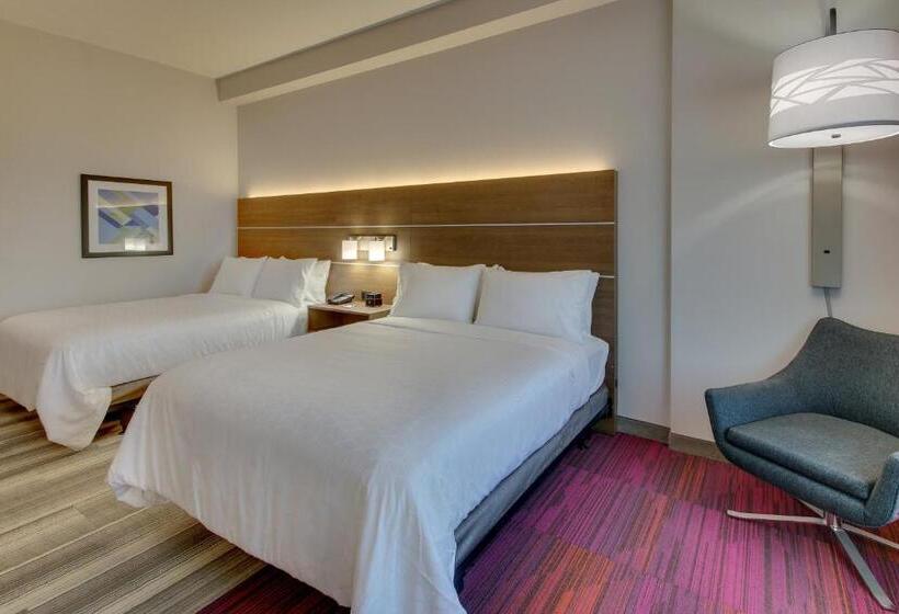 适合残疾人使用的标准间, Holiday Inn Express & Suites   Nashville Metrocenter Downtown, An Ihg