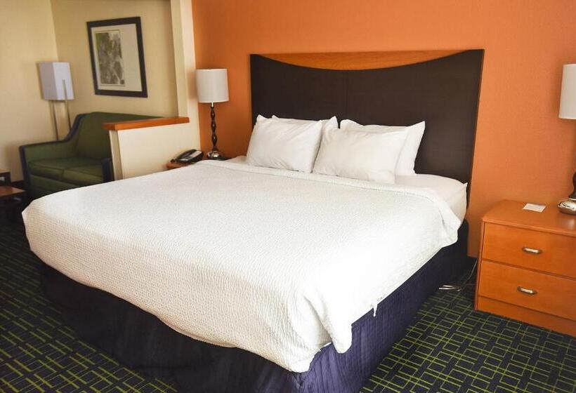 استودیو استاندارد با تخت کینگ, Americinn By Wyndham Topeka