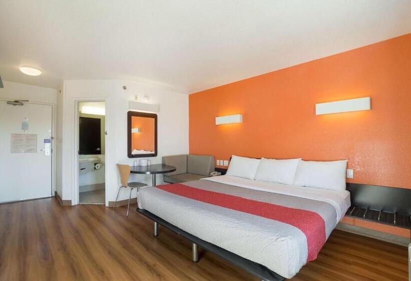חדר סטנדרט לארבעה, Motel 6 Augusta, Ga