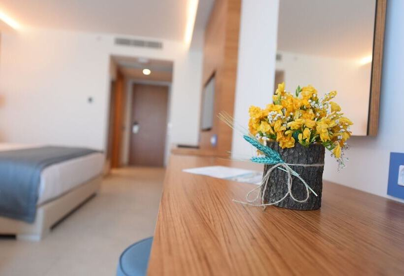 اتاق استاندارد با چشم‌انداز باغ, Infinity By Yelken Aquapark&resorts Kuşadasi