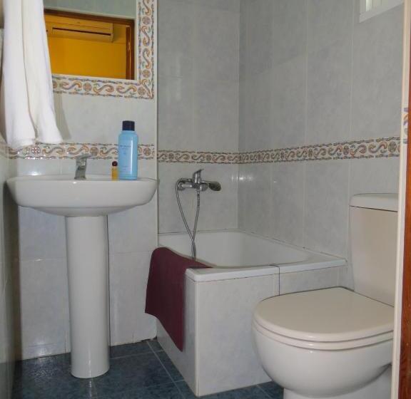 غرفة قياسية, Hostal Restaurante Reina