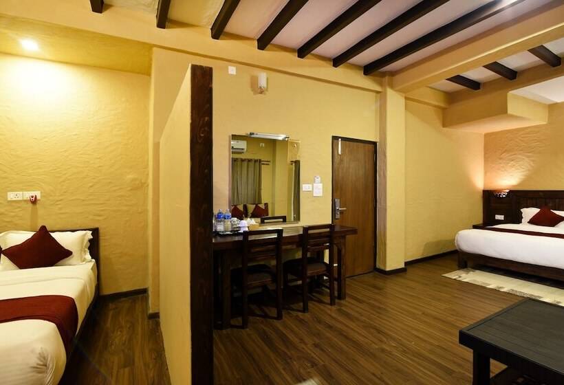 اتاق خانوادگی, Pokhara Boutique