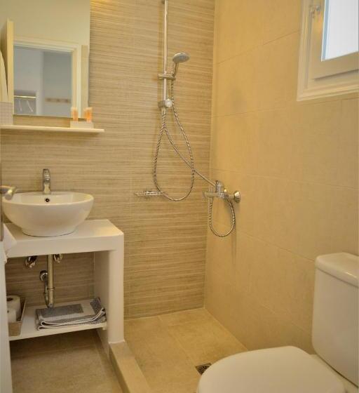 غرفة قياسية مطلة على الجبل, Dioni Lux Inn