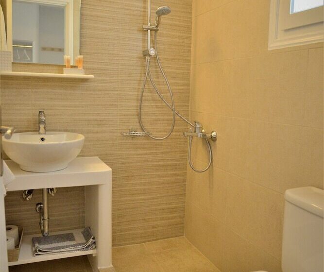 غرفة قياسية مطلة على الجبل, Dioni Lux Inn