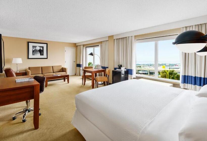 주니어 스위트 킹사이즈 침대, Four Points By Sheraton Los Angeles International Airport