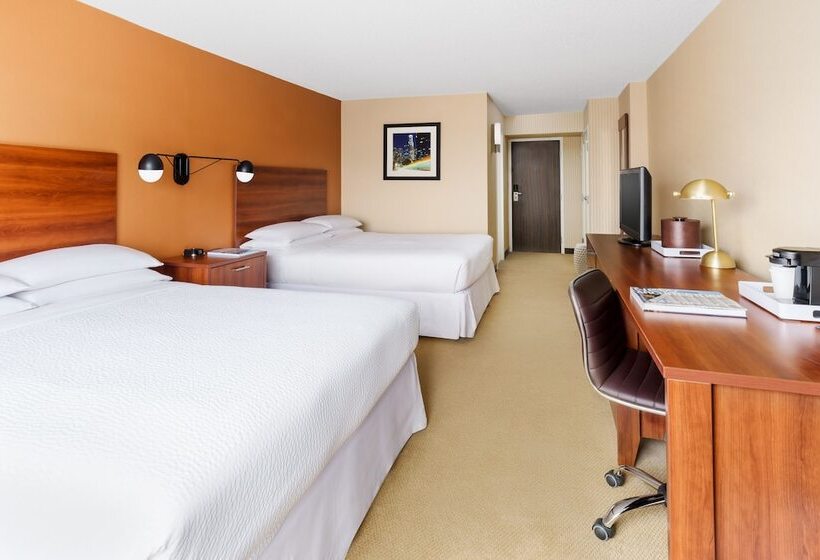 带2个双人床的标准工作室, Four Points By Sheraton Los Angeles International Airport