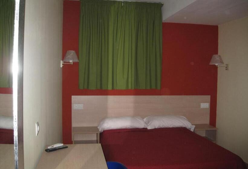 スタンダードルーム, Hostal Ducal Ii