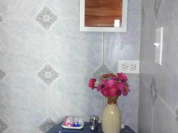 اتاق لوکس, Matus Guest House