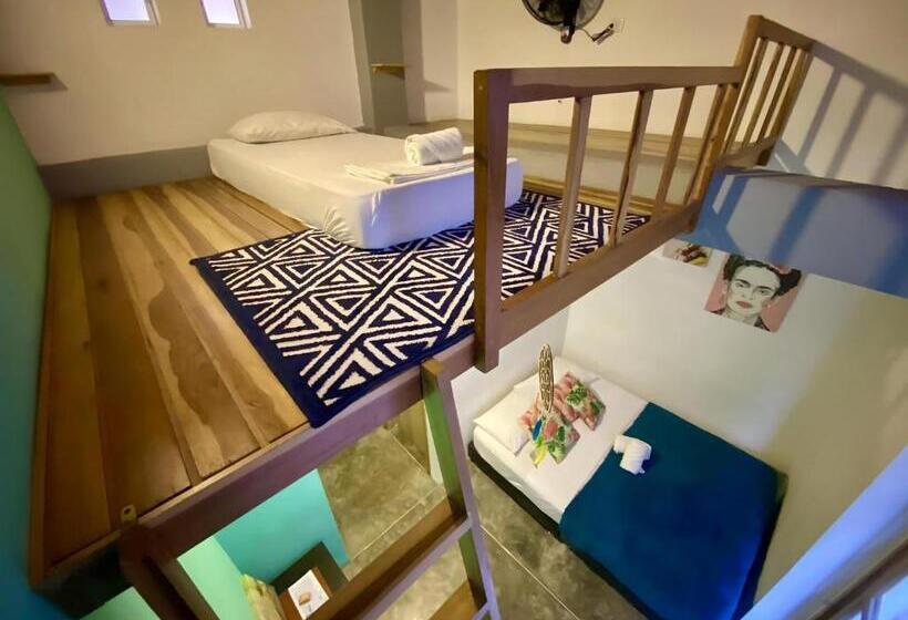 اتاق استاندارد سه نفره, Imagine Hostel