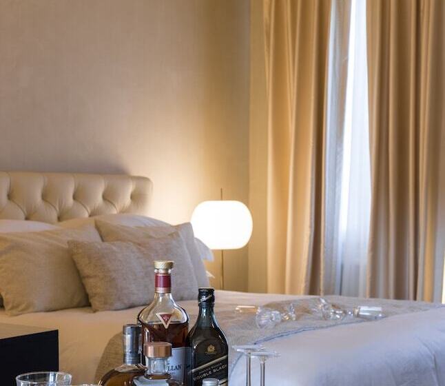 Люкс Повышенной Комфортности, Castellano Hotel & Suites