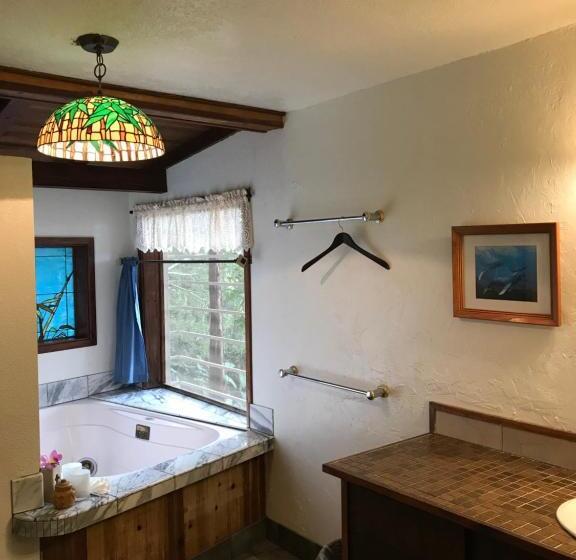 Хижина, Hale Maluhia Country Inn