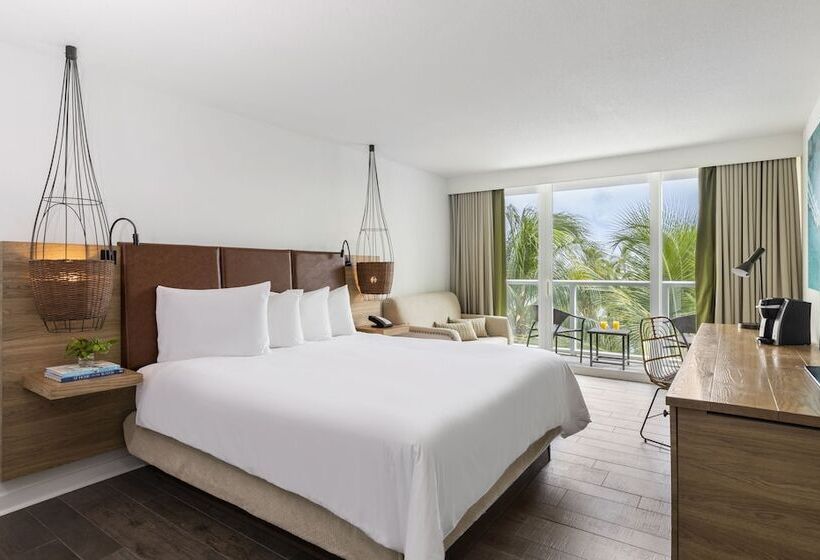 חדר סטנדרט עם מיטת קינג, Amara Cay Resort