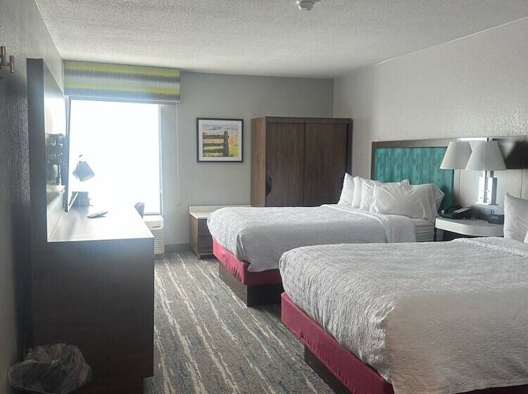 스탠다드 룸 더블 침대 2개, Hampton Inn Bridgeport/clarksburg