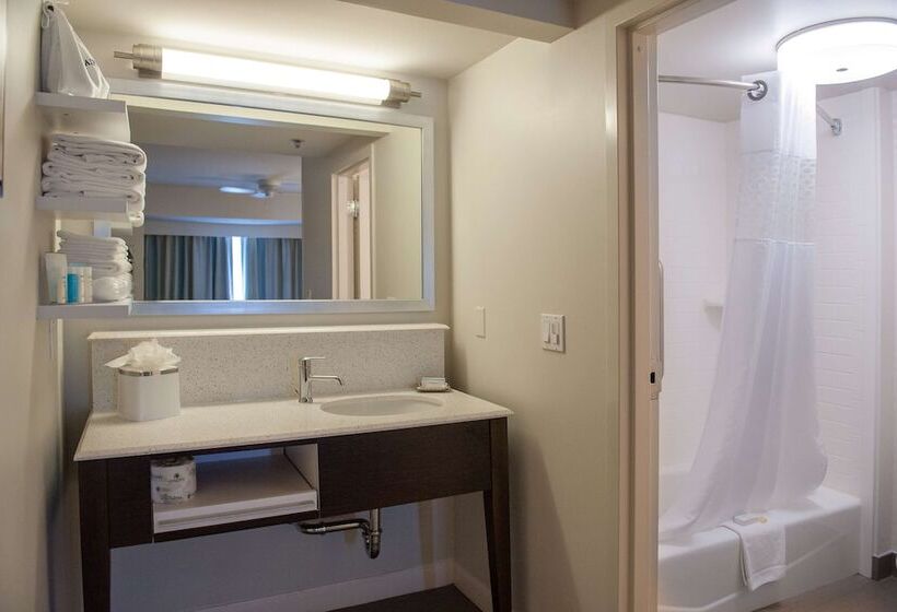 Люкс, Hampton Inn & Suites New Orleans Elmwood/clearview Pkway, La