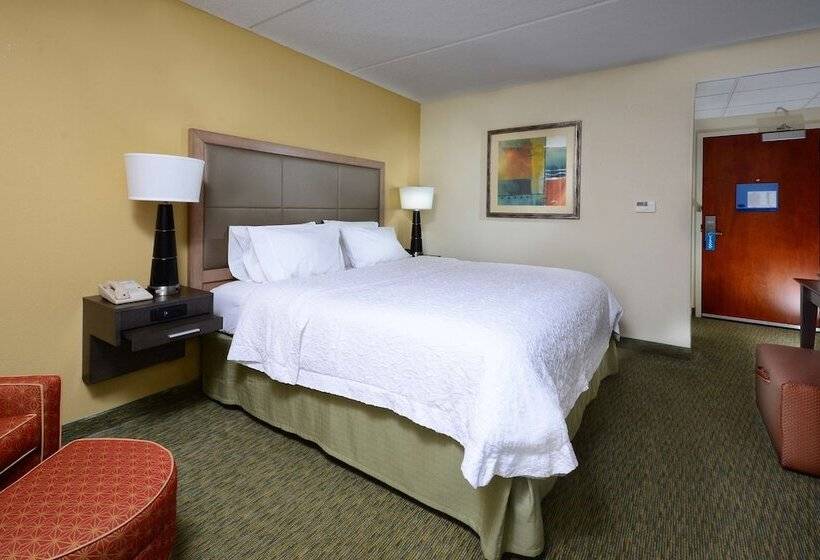 Номер Стандарт Кровать Кинг Адаптированный для Инвалидов, Hampton Inn Raleigh/town Of Wake Forest
