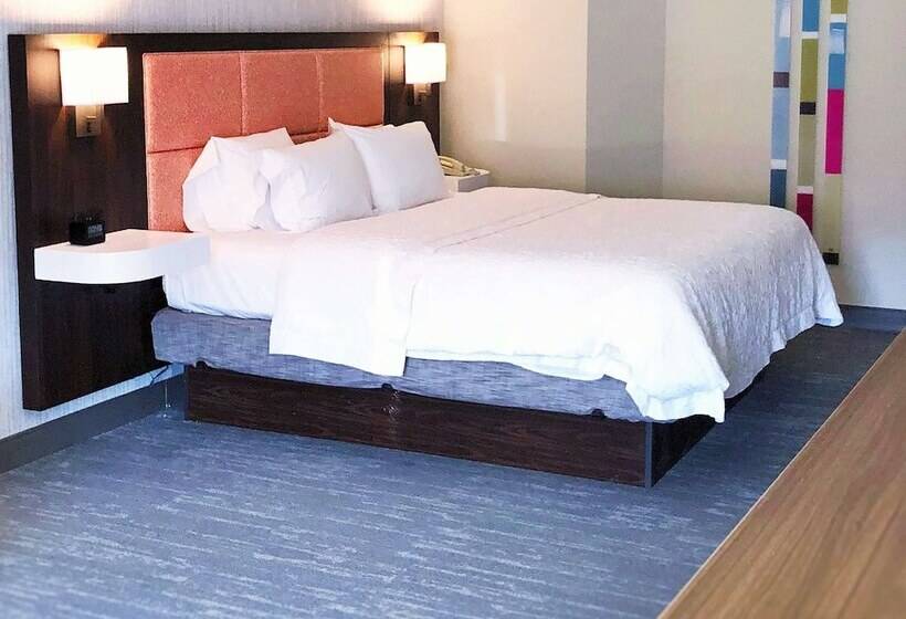 Люкс, Hampton Inn Williamsportdowntown