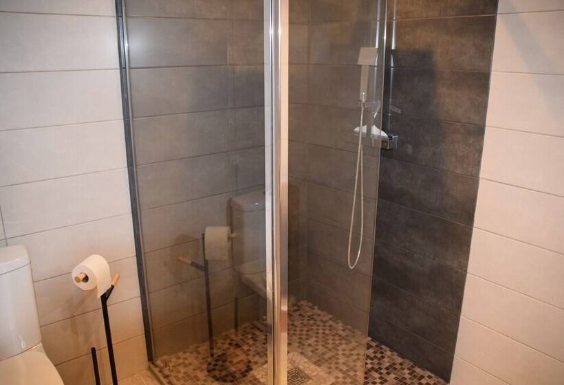 اتاق استاندارد, La Villa 13&15