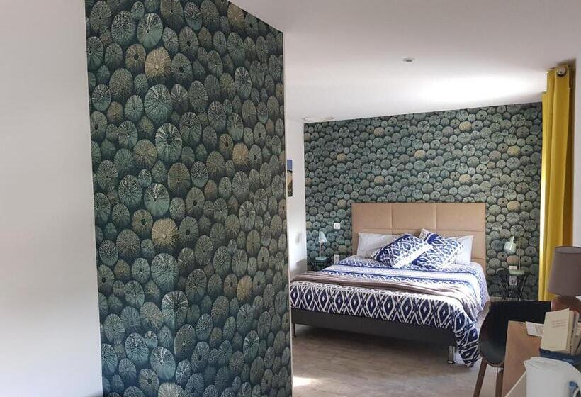 اتاق خانوادگی, La Villa 13&15