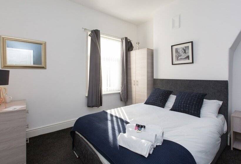 Номер Стандарт Совместная Ванная, Townhouse @ Newlands Street Stoke