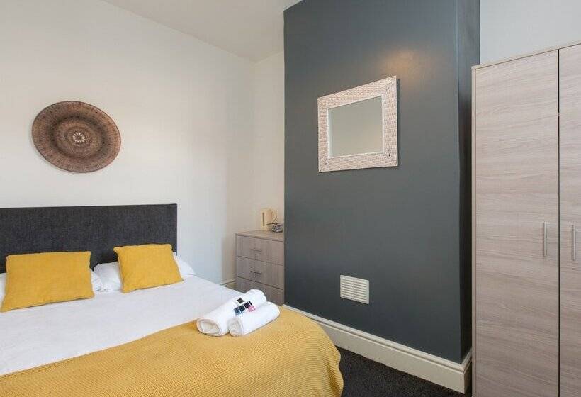 Номер Стандарт Совместная Ванная, Townhouse @ Newlands Street Stoke