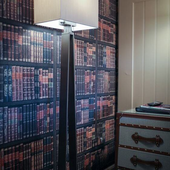 اتاق استاندارد, The Kingsbury 7even 8ight