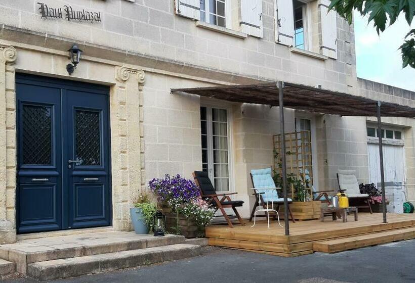 Номер Стандарт, A L Ombre De La Treille  Proche Saint Emilion