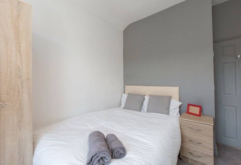 اتاق استاندارد با سرویس بهداشتی مشترک, Townhouse @ Electricity Street Crewe