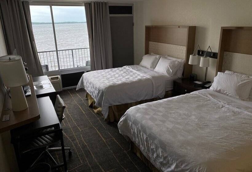 Номер Стандарт 2 Двуспальные Кровати, Holiday Inn Detroit Lakes, An Ihg