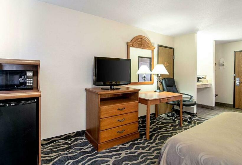 适合残疾人使用的标准间, Quality Inn Huron