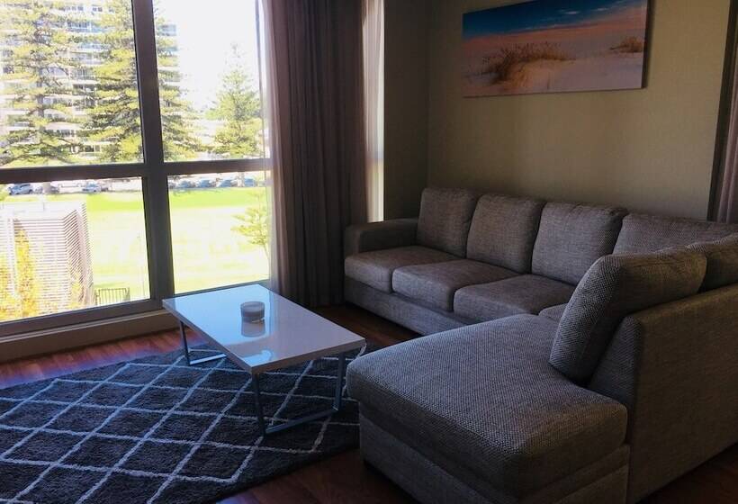 آپارتمان مدیریتی 2 خوابه, Accommodate Sa