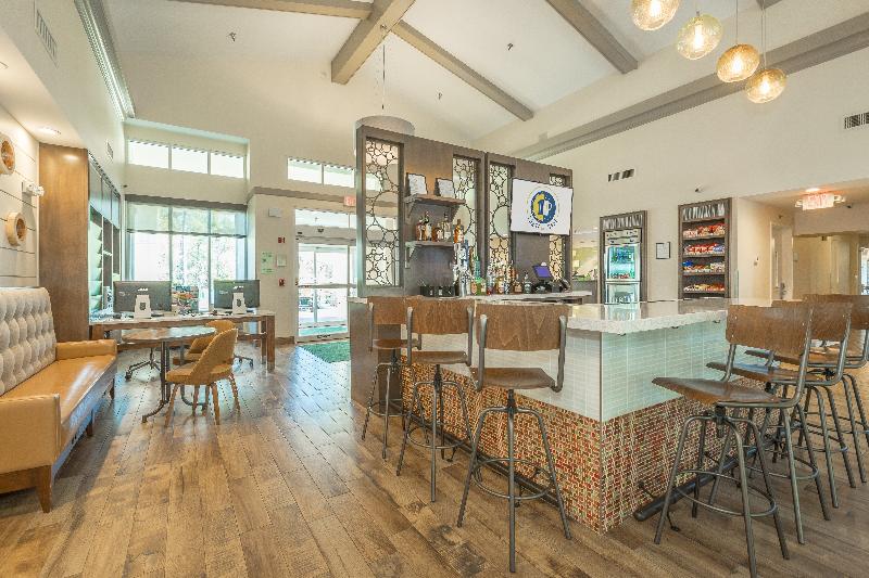 Номер Стандарт Кровать Кинг Адаптированный для Инвалидов, Holiday Inn Hotel And Suites Peachtree City, An Ihg