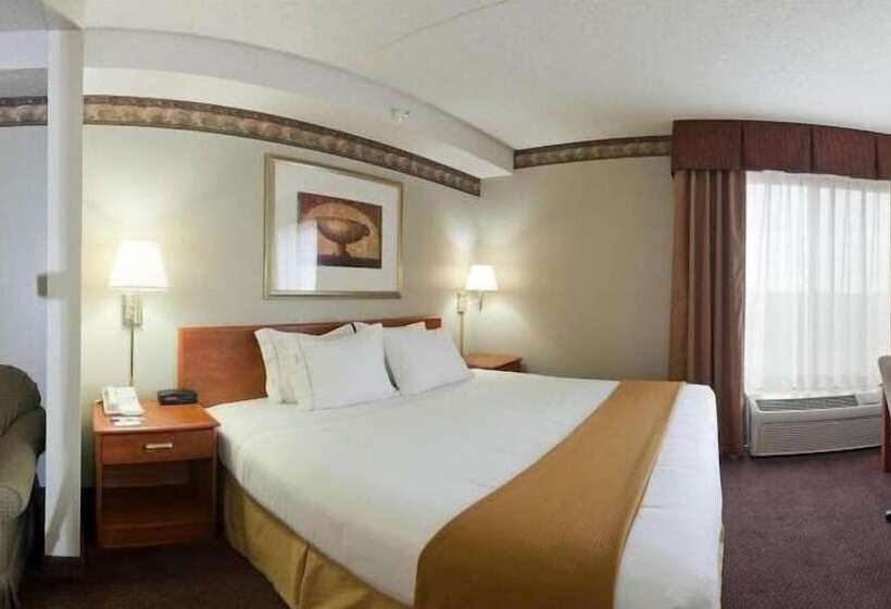 Номер Стандарт, Holiday Inn Express Hotel & Suites Colby, An Ihg