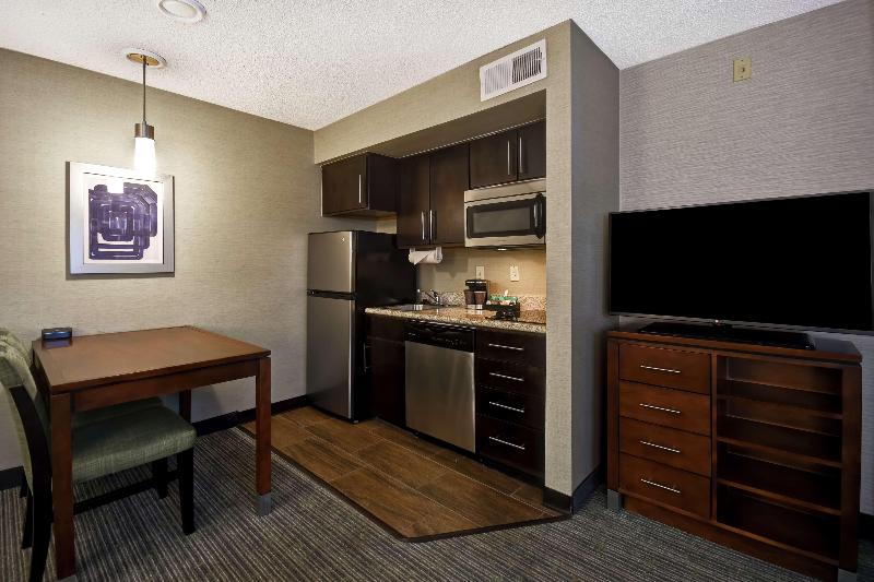 מיטת קינג בסוויטה, Homewood Suites By Hilton Atlantagalleria/cumberland